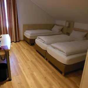 & Restaurant Zum Ochsen -ox Distillery Hotel