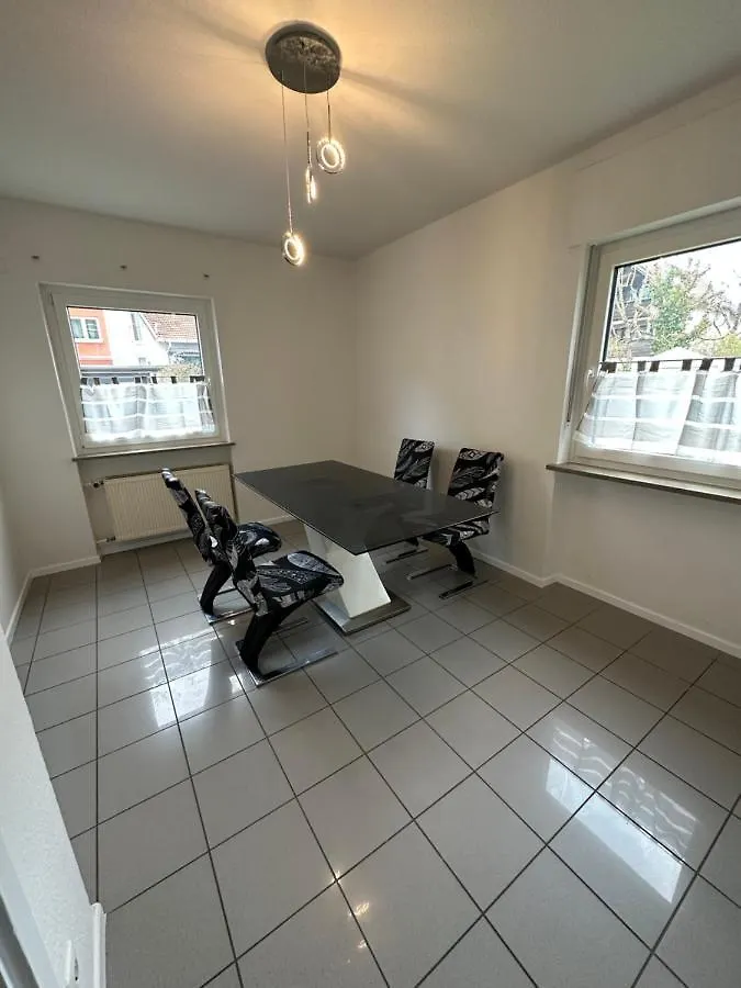 Gaestezimmer - Elbert Apartment Hoesbach Germany